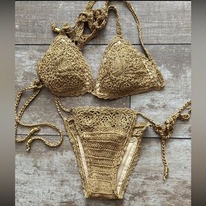 Elegant NEVER WORN BRAND NEW XS lisa maree Gold Crochet Bikini
